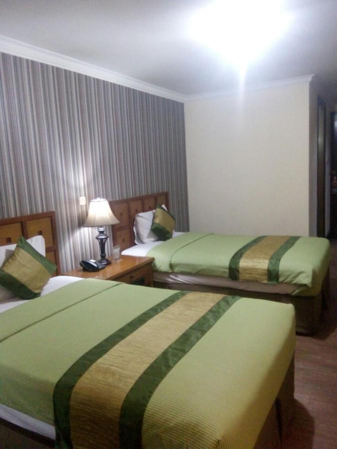 Bumi Sawunggaling Hotel Bandung Bagian luar foto