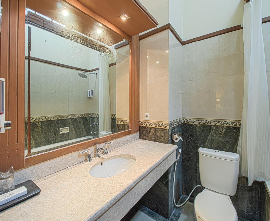 Bumi Sawunggaling Hotel Bandung Bagian luar foto