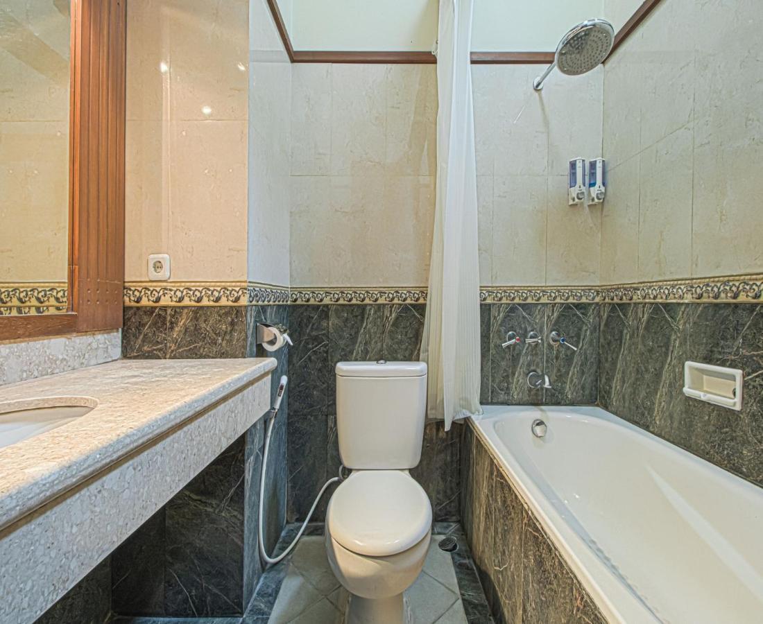 Bumi Sawunggaling Hotel Bandung Bagian luar foto